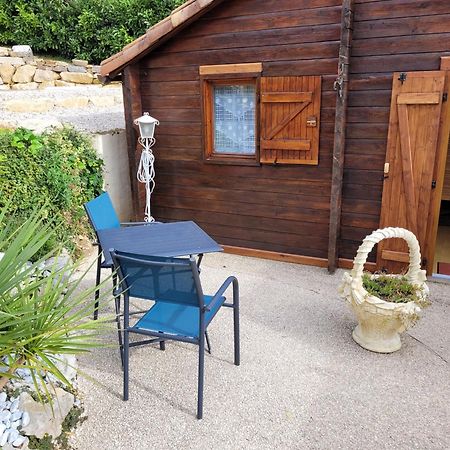 Au Petit Chalet Gigouzac Buitenkant foto